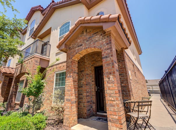 2108 Main Street, Lubbock, TX 79401