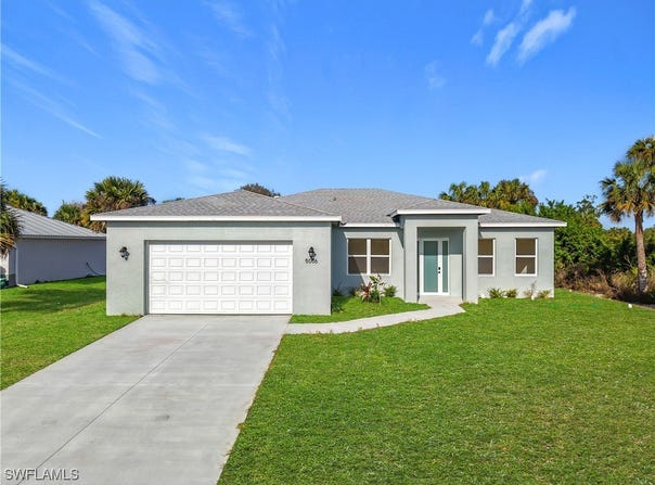 5006 S Peachtree Circle, Labelle, FL 33935