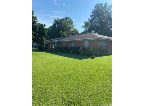 1212 Donaghey Ave., Conway, AR 72034