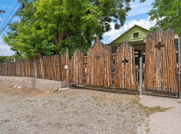 2 State Hwy 75, Dixon, NM 87527