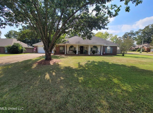 317 Willow Run, Pearl, MS 39208