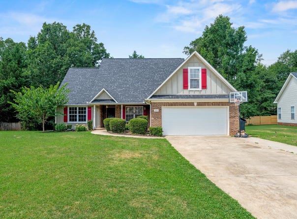 309 Laurelwood Drive, Boiling Springs, SC 29316