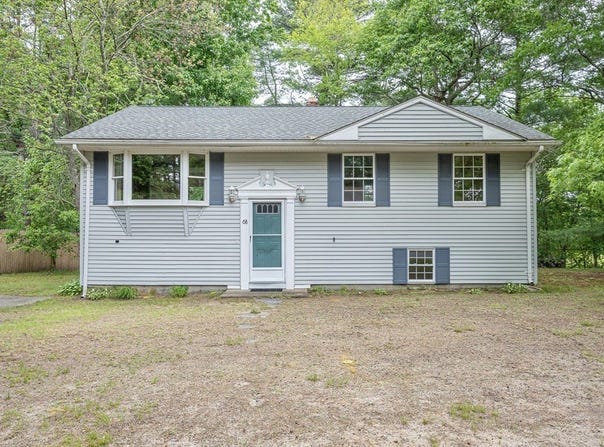 68 Harvard St, Pembroke, MA 02359