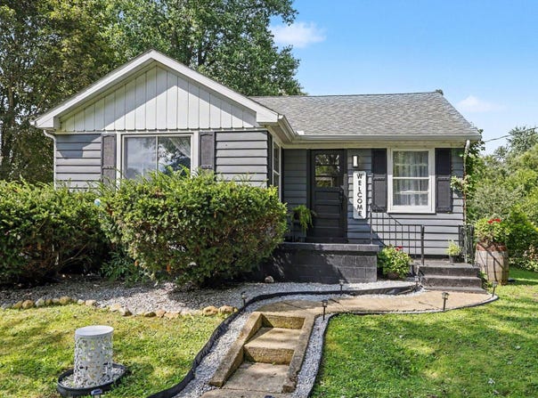 4531 Mead Road, Buchanan, MI 49107