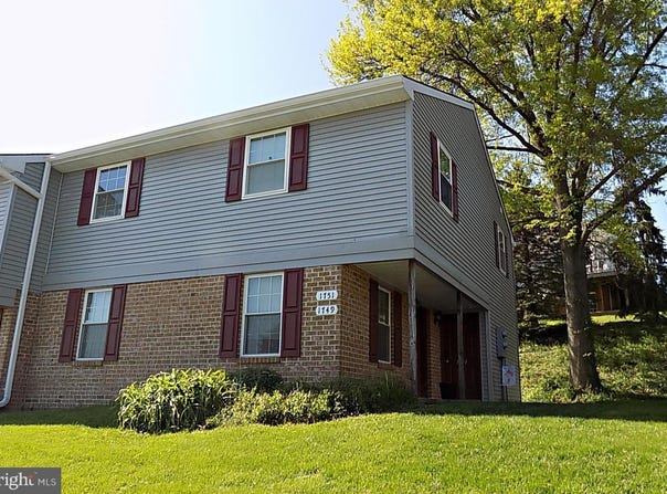 1751 LONG DRIVE, YORK, PA 17406
