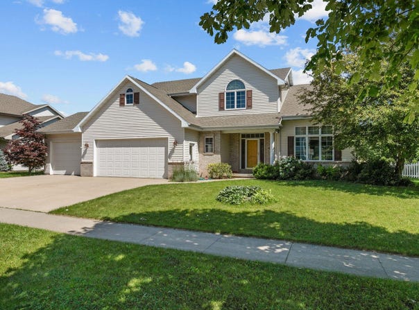 512 W ROLLING MEADOWS Lane, APPLETON, WI 54913