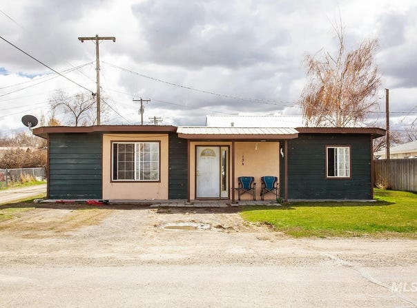 134 Maple Ave, Hansen, ID 83334