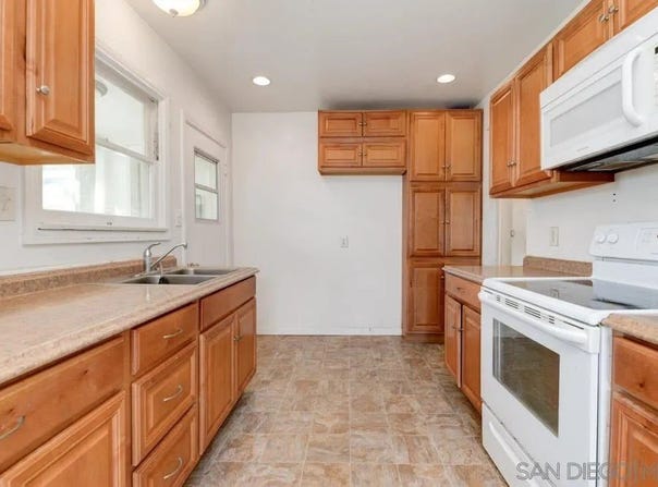 8941 Switzer Dr, Spring Valley, CA 91977