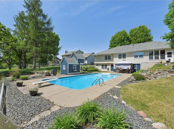 908 Martys Way, Osceola, WI 54020