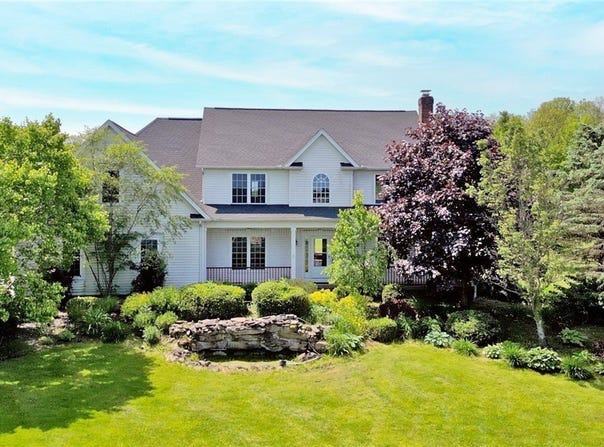 9905 Tudor Place, Chardon, OH 44024