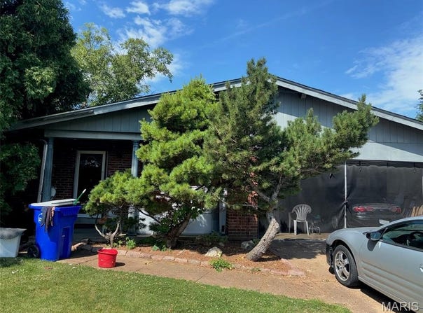 11802 Relay Drive, Bridgeton, MO 63044
