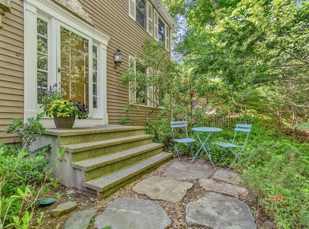 180 Mellen St, Holliston, MA 01746