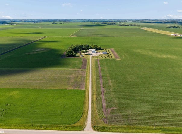 17606 310TH Street, Mason City, IA 50401