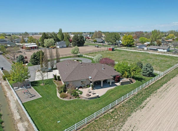 924 Main St S, Kimberly, ID 83341