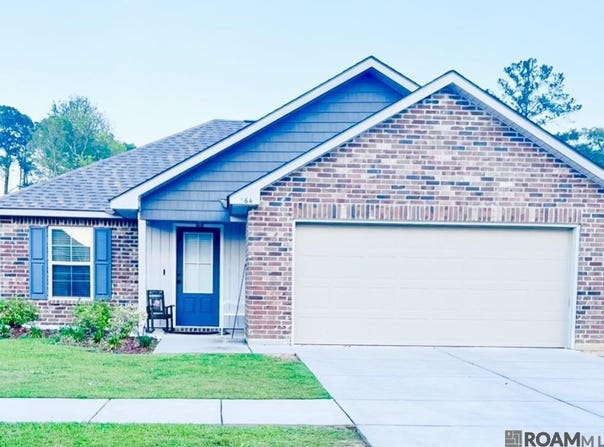 564 Whispering Waters Ave, Gonzales, LA 70737
