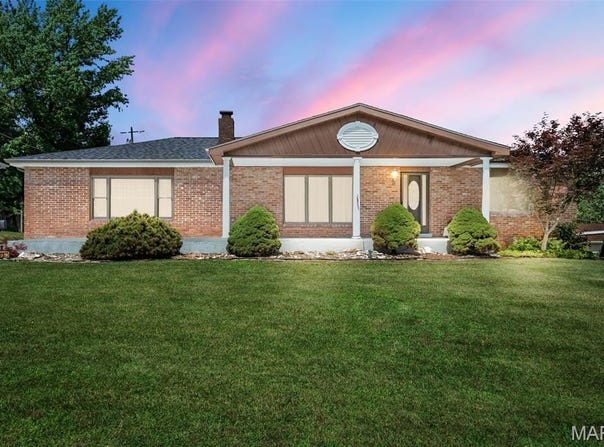 75 Country Life Drive, O'Fallon, MO 63366