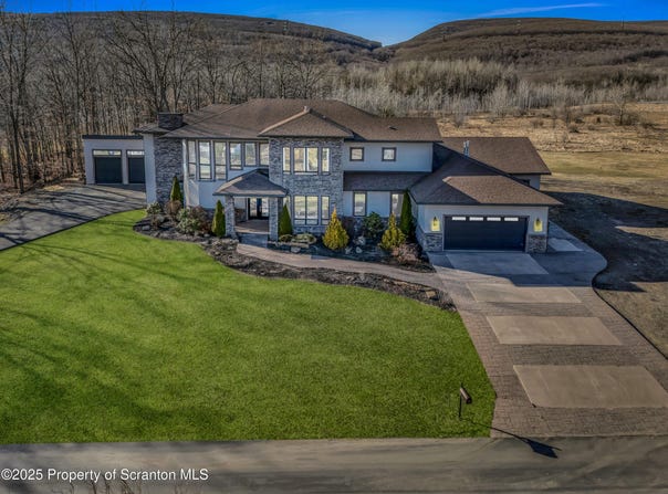815 Oak Street, Archbald, PA 18403