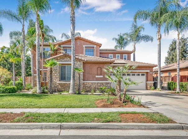 877 Lily Avenue, Sanger, CA 93657
