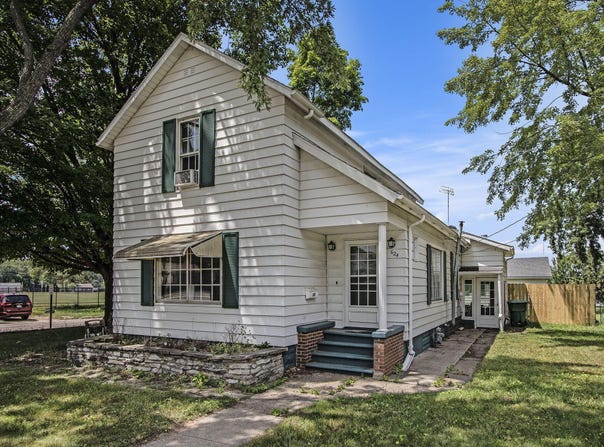 624 Spruce Street, Dowagiac, MI 49047