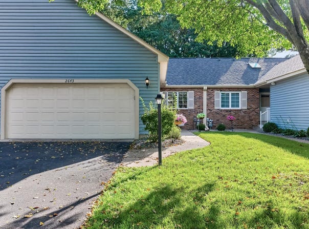 2643 Lake Court Circle, New Brighton, MN 55112