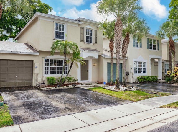 5900 S Golden Beauty Lane, Tamarac, FL 33321