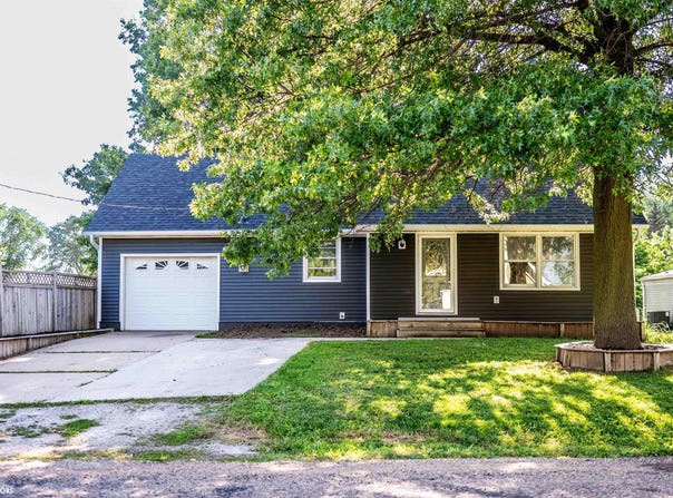 1111 Mabel Street, Oskaloosa, IA 52577