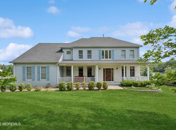 7 Cranberry Court, Haledon, NJ 07508