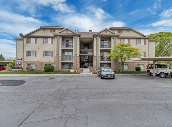 8066 N RIDGE Loop E, Eagle Mountain, UT 84005