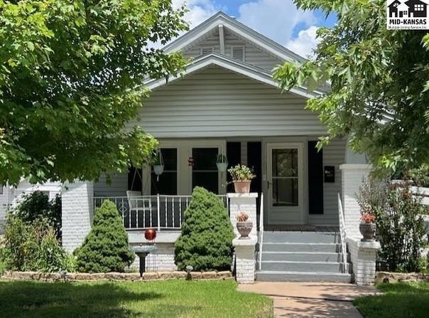 300 W 17th Ave, Hutchinson, KS 67501