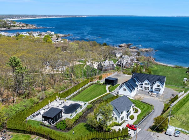 755 Shore Road, York, ME 03902