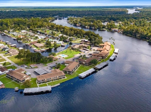 1640 JUNO TRAIL, ASTOR, FL 32102
