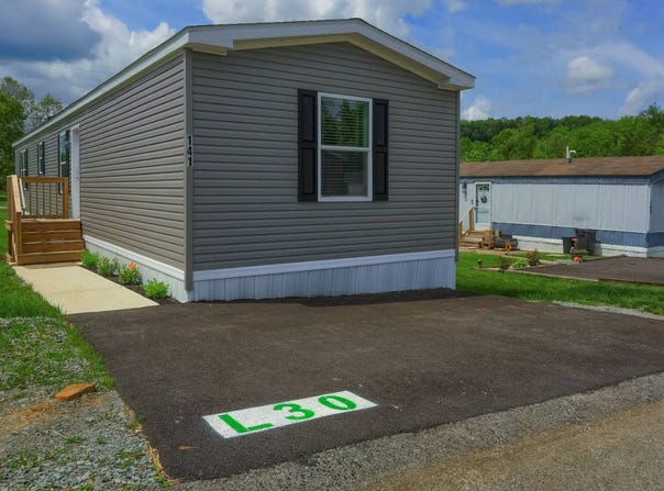 141 Yellowpine lot: 30, New Stanton, PA 15672