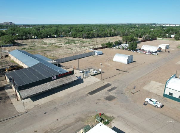 1021 W Bell st St, Glendive, MT 59330