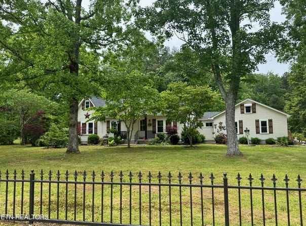 4540 S York Hwy, Jamestown, TN 38556