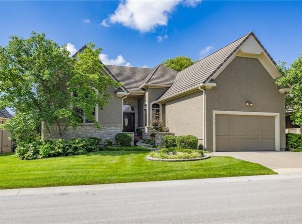 5313 W 124th Terrace, Leawood, KS 66209
