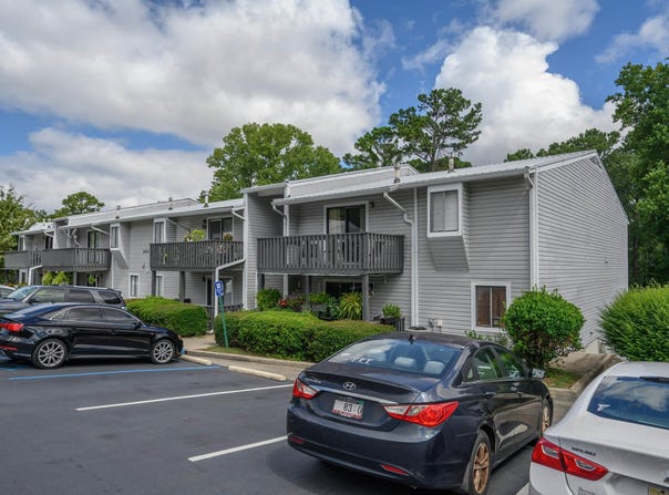 312 WOODLAND VILLAGE, HOMEWOOD, AL 35216