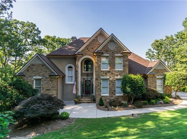 2819 Point Overlook, Gainesville, GA 30501