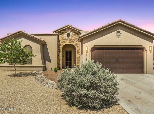 2136 whitstone Drive, Las Cruces, NM 88012