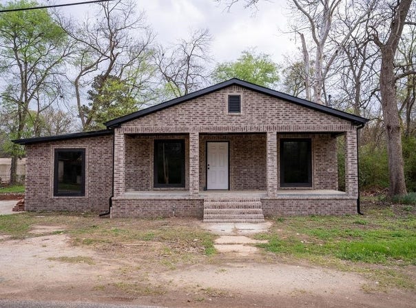 1202 W Elysian Fields Ave, Marshall, TX 75670