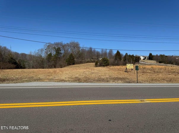 HARMON Rd, New Tazewell, TN 37825