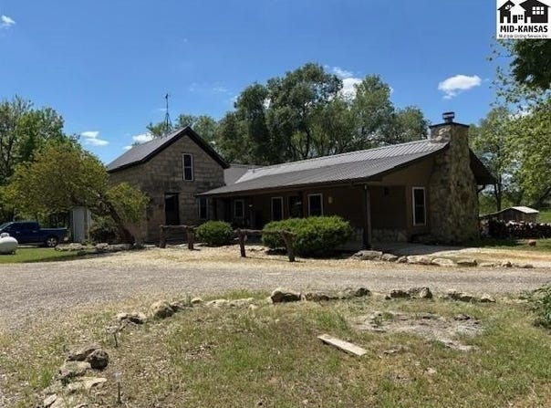 1883 120th, Marion, KS 66861
