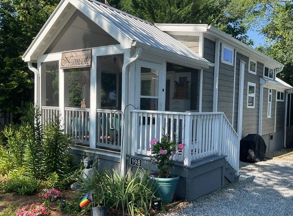 198 Just Wandering Lane, Flat Rock, NC 28731