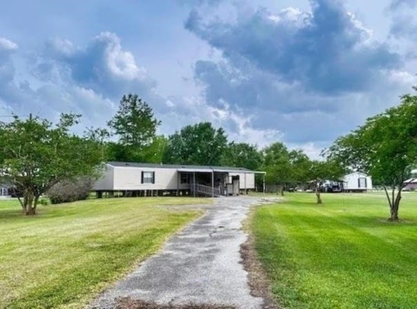 873 Highway 398, Labadieville, LA 70372