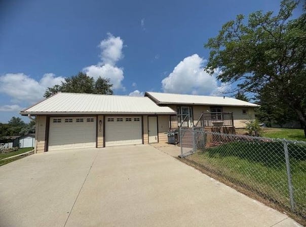 910 W Highway 12, Webster, SD 57274
