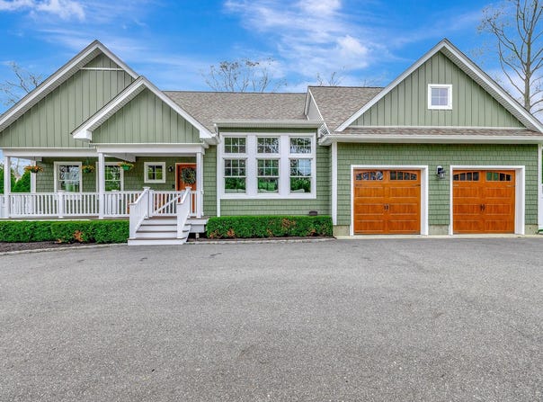 142 Gibbs Pond Road, Nesconset, NY 11767