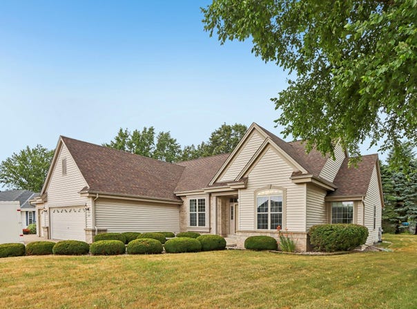2509 Michele Ln, East Troy, WI 53120