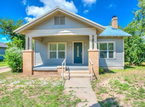 15 N Jackson St, San Angelo, TX 76901