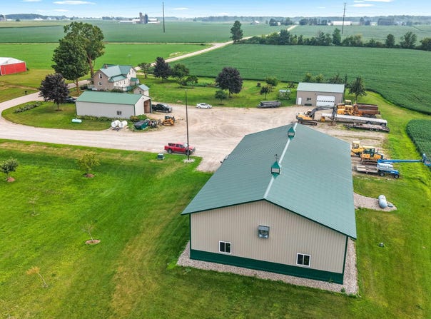 N5951 DIVISION Road, CECIL, WI 54111