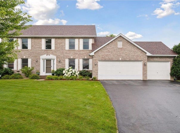 11600 42nd Court N, Plymouth, MN 55441