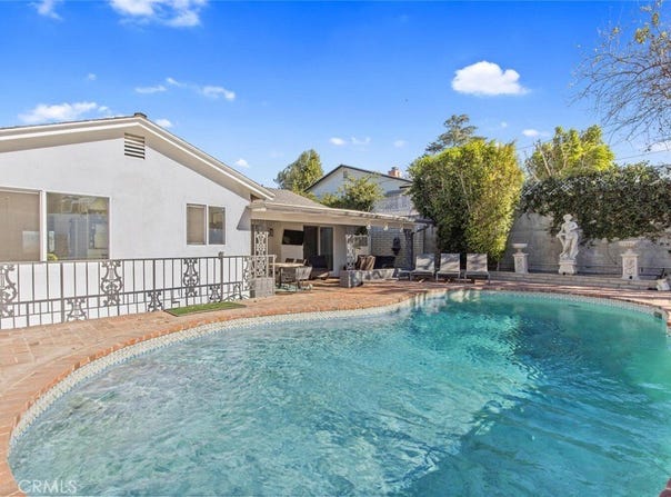 22444 Venido, Woodland Hills, CA 91364
